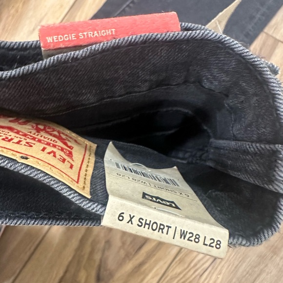NWT Size Women’s Gray Wash 6/Short Levi’s High Rise Wedgie Straight Jeans - Picture 5 of 9